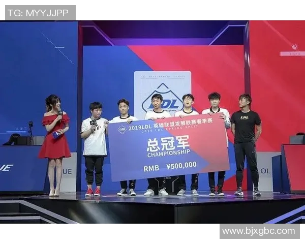 重庆羽毛球队配合变革引发热议提升竞技水平与团队默契的探索之路