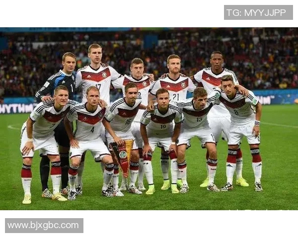 南京足球队与广州足球队赛后复盘分析比赛节奏与关键时刻的深度解读